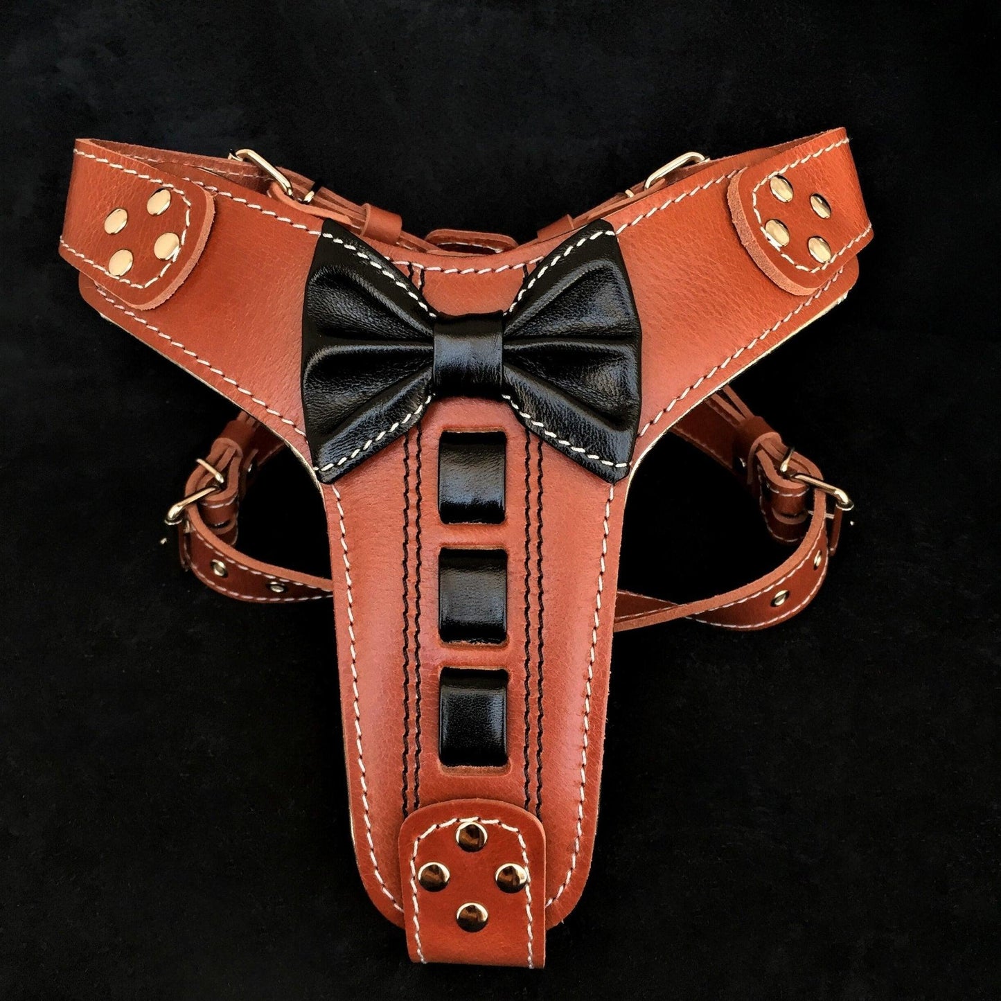 Bestia ''Bowtie'' leather harness Harnesses