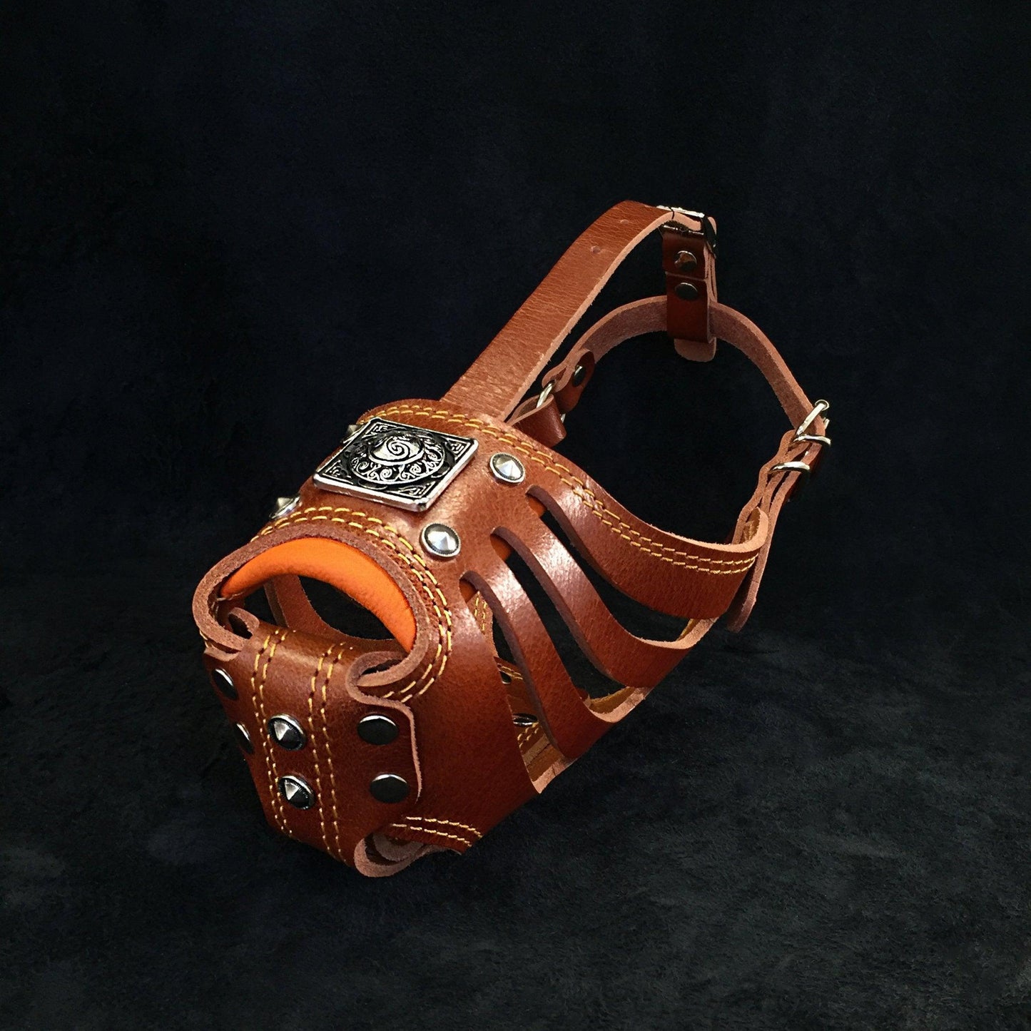 ''Eros'' Basket Muzzle BROWN Muzzles