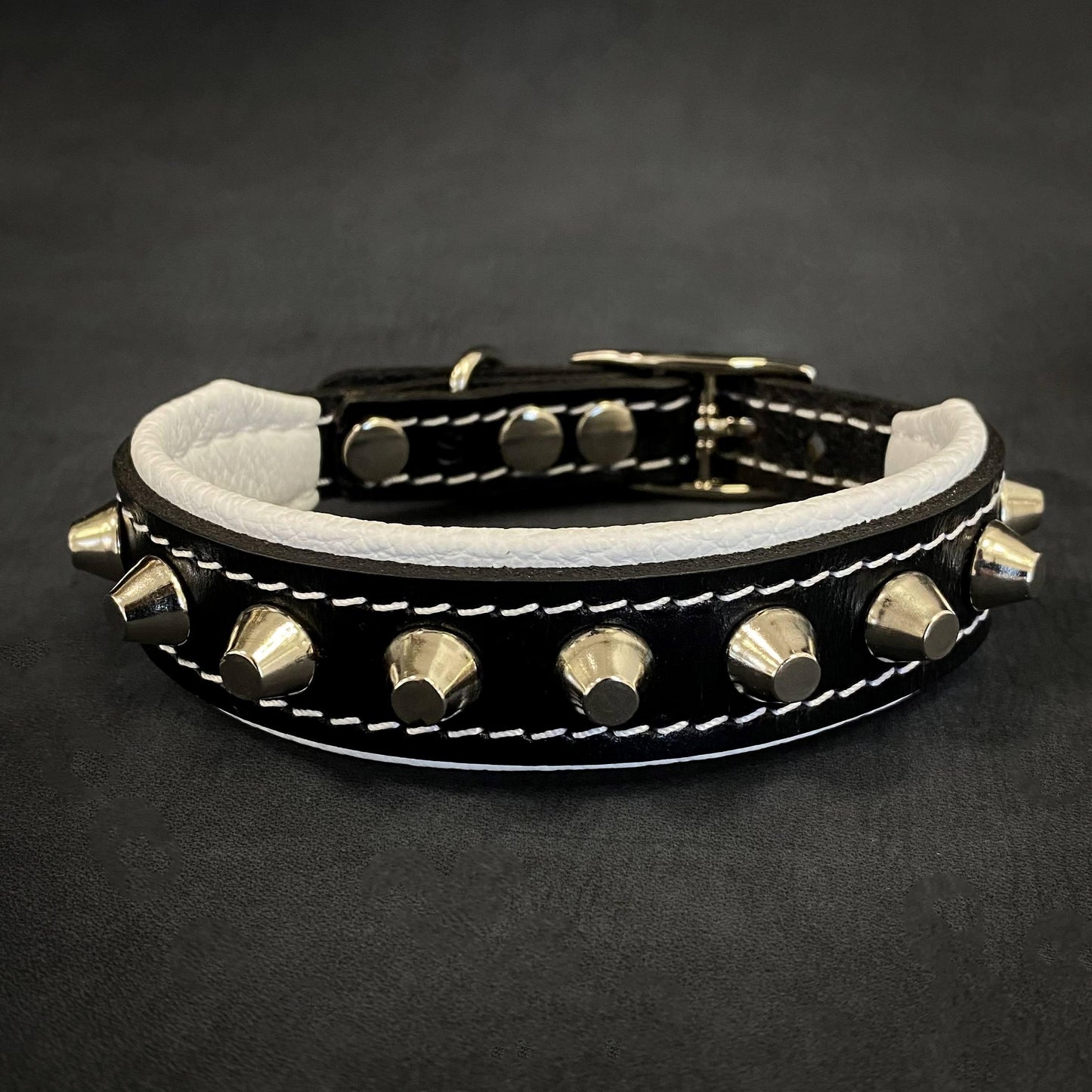 The „Rock“ collar - Bestia Collars