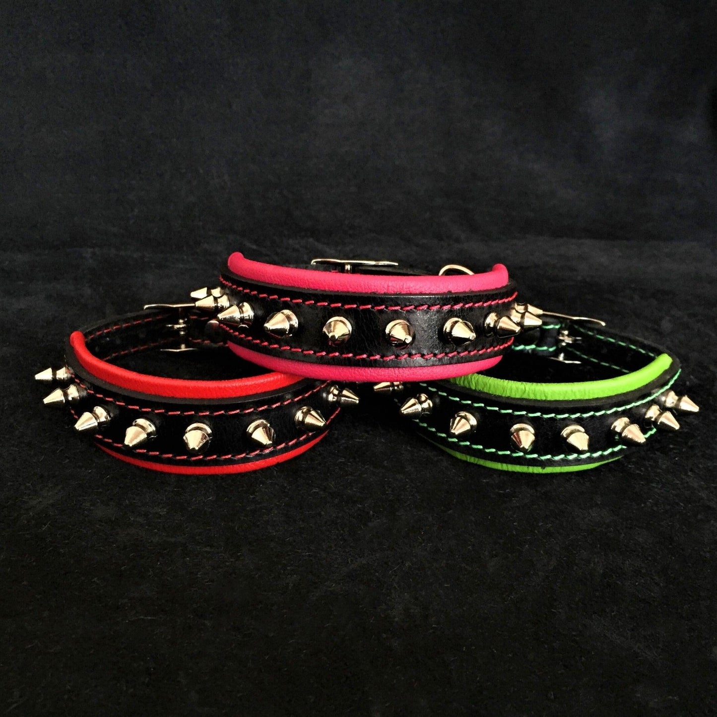 „Spiky“ collar Collars
