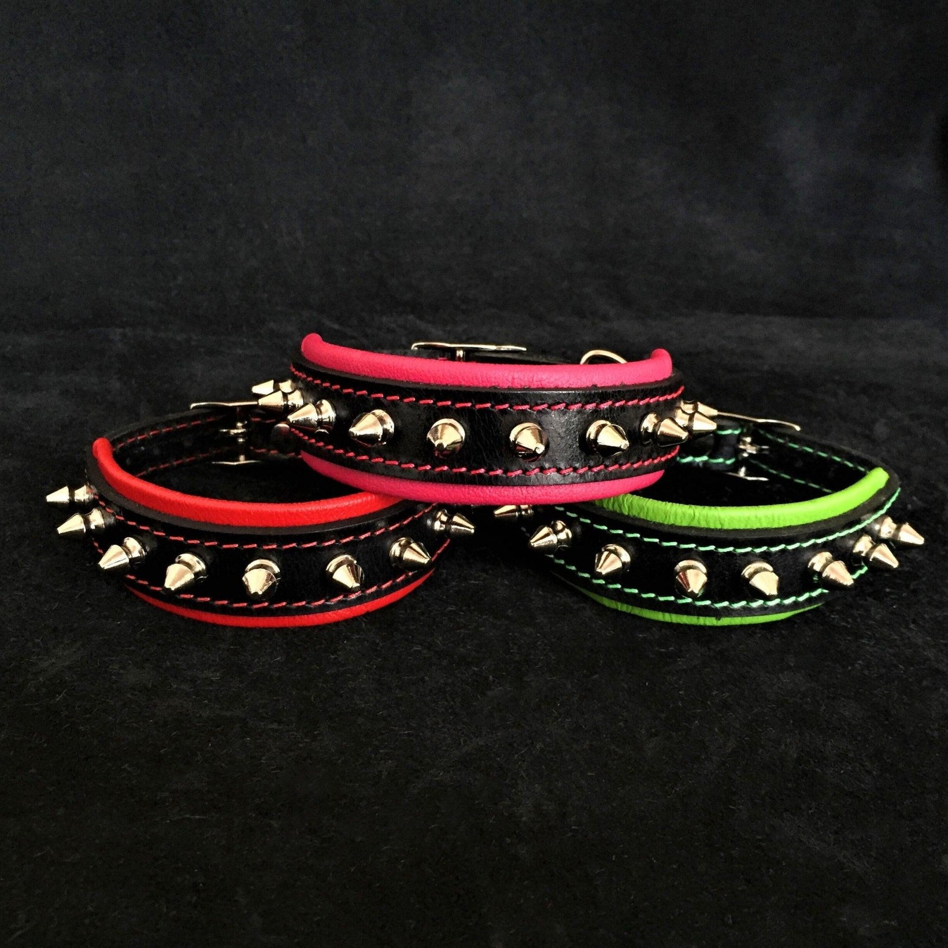 „Spiky“ collar Collars
