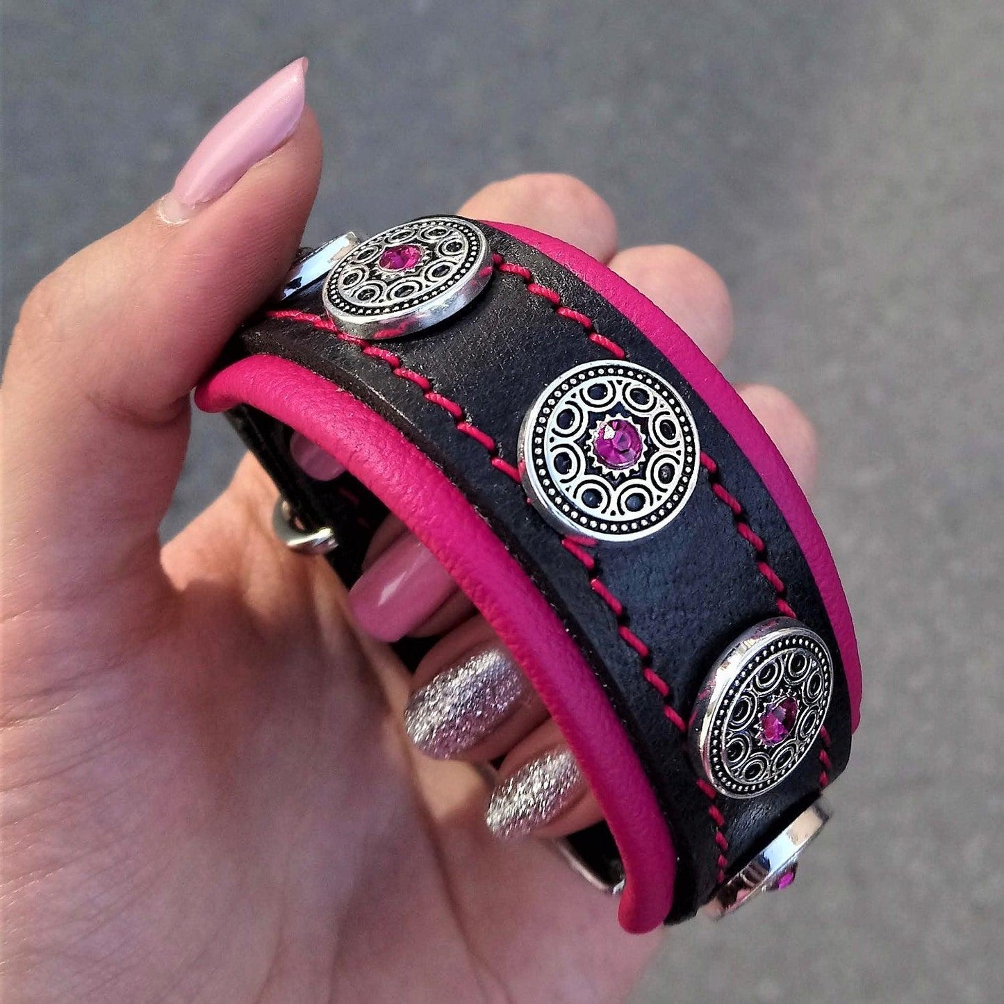 The „Bijou“ handmade puppy collar Collars