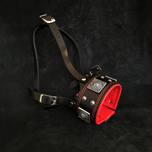 The "Eros" muzzle black & red Muzzles