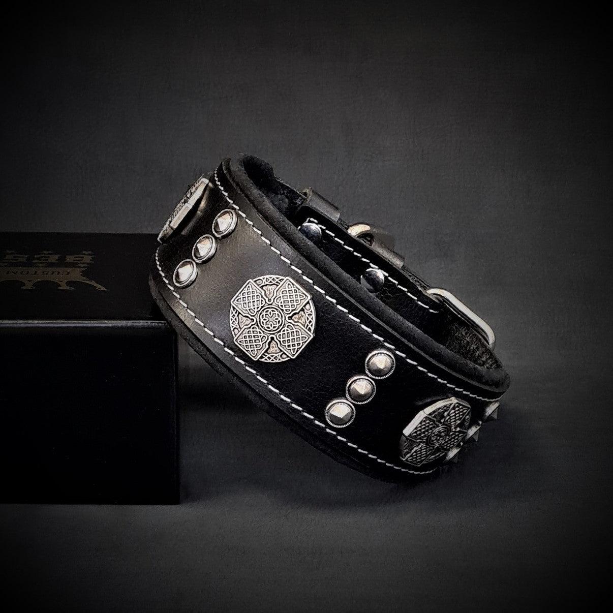 The „Maximus“ collar 2 inch wide black & silver Collars