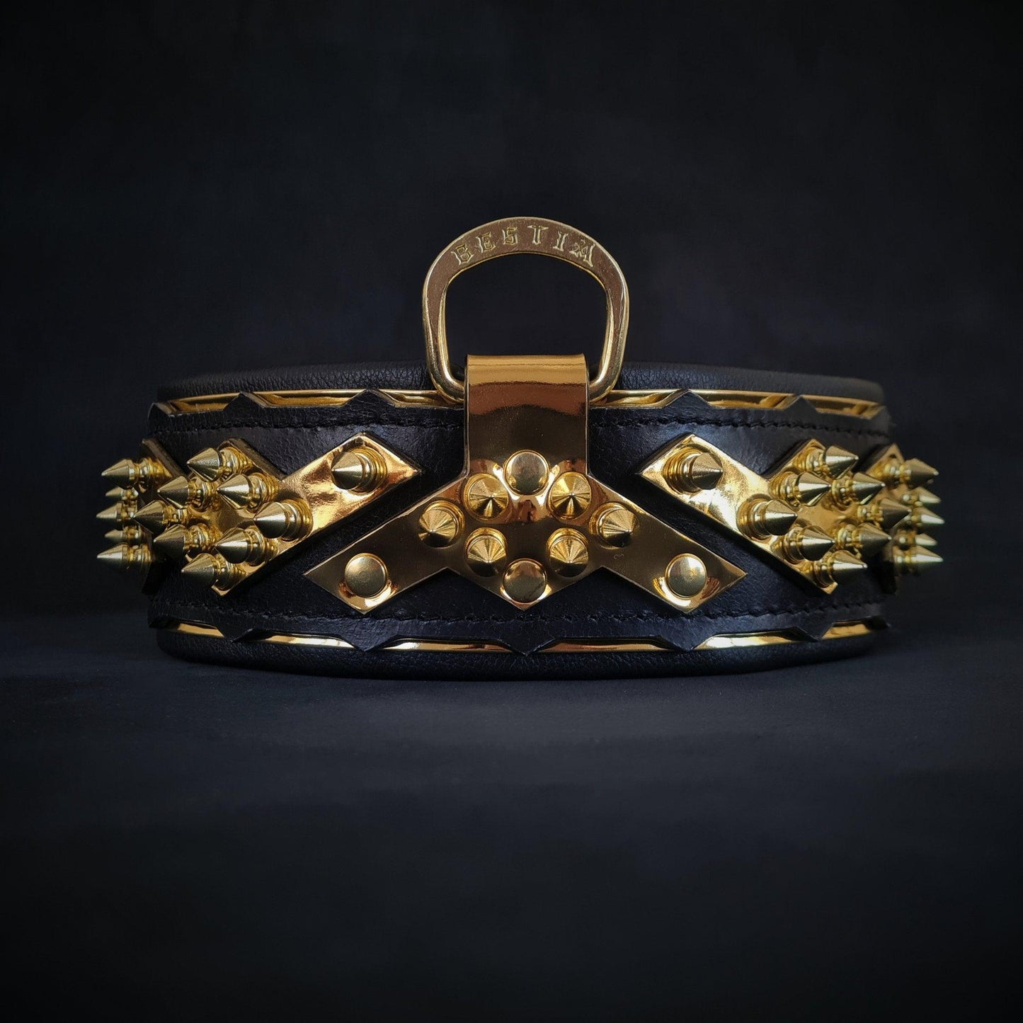 The „Midas“ Collar Gold Collars