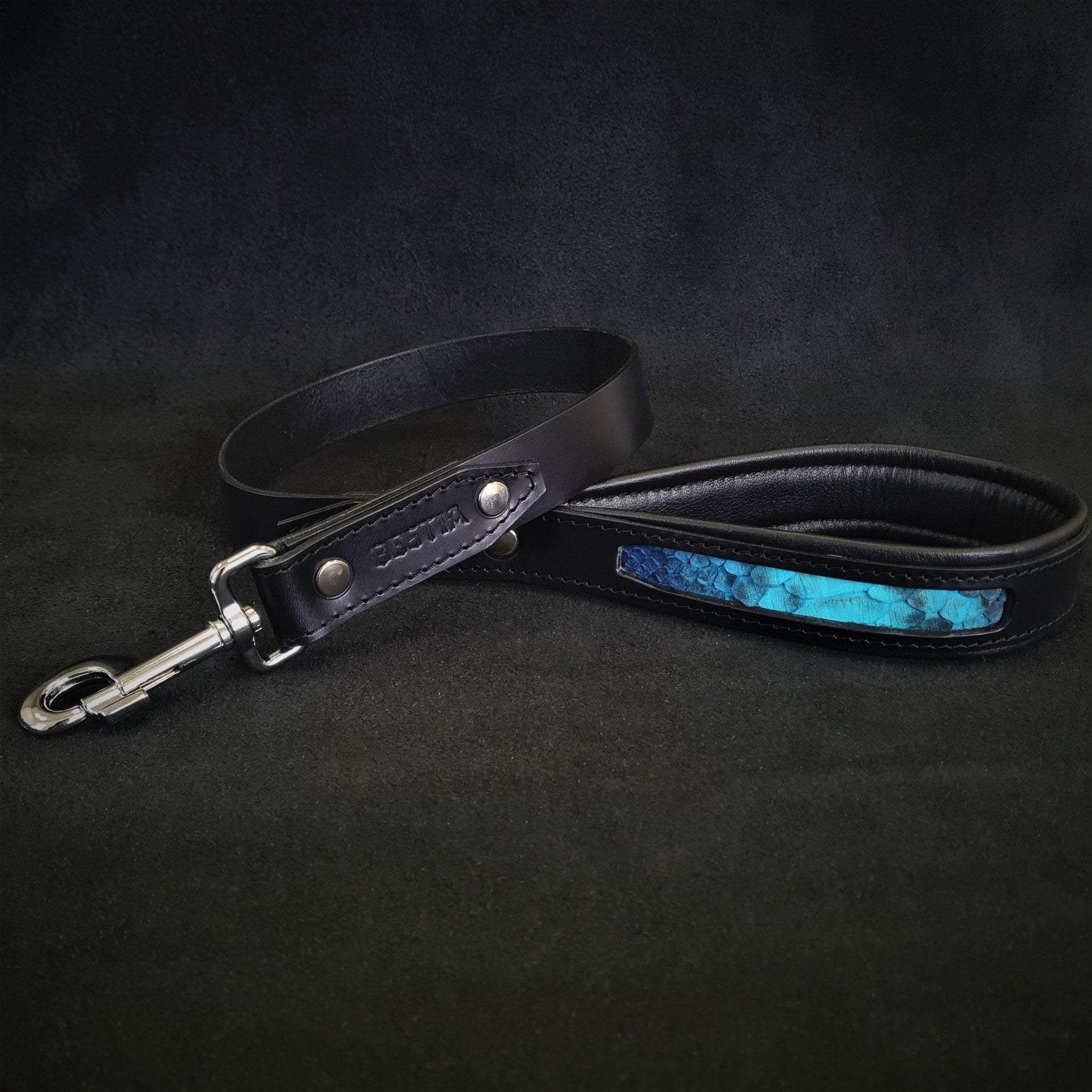 The ''Morelia Python'' leash Leads & Head Collars